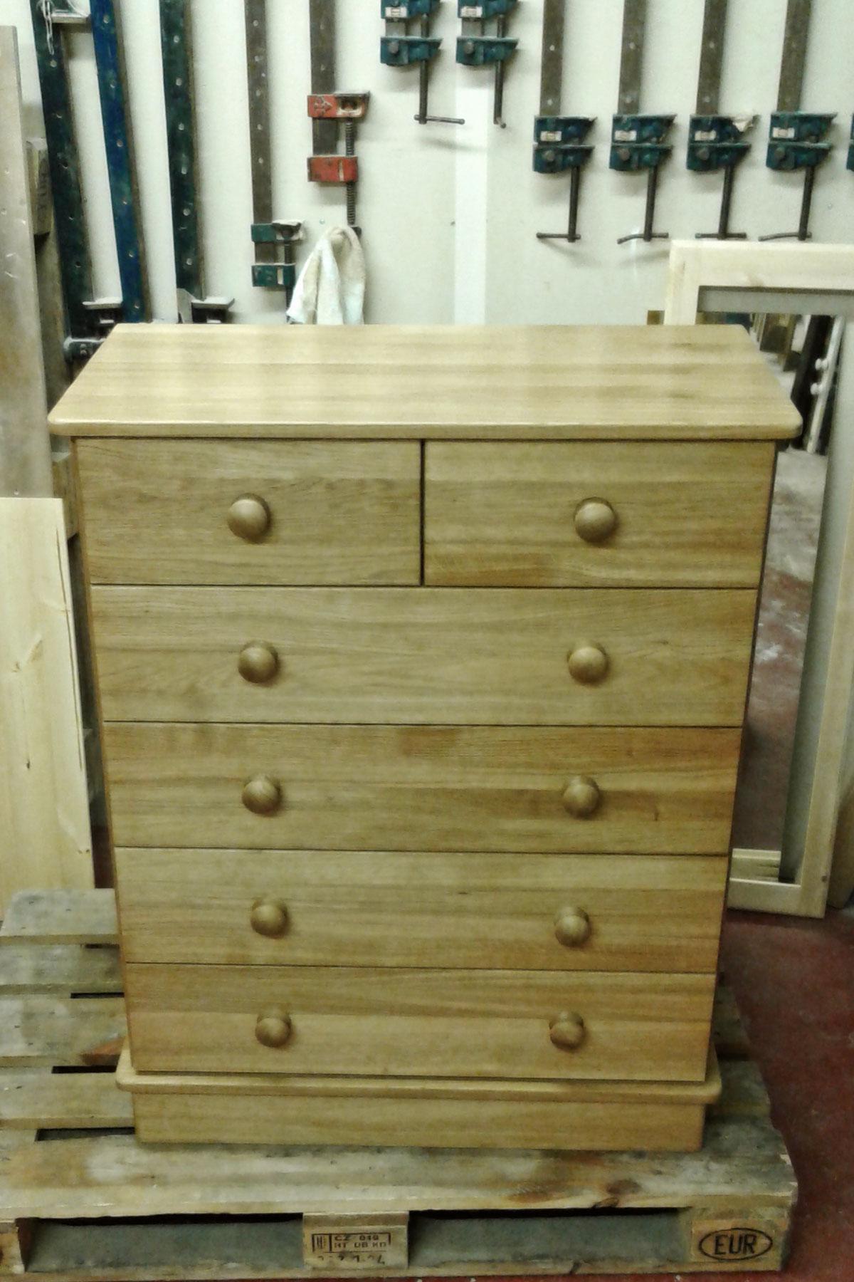 Custom five drawer oak chest of drawers