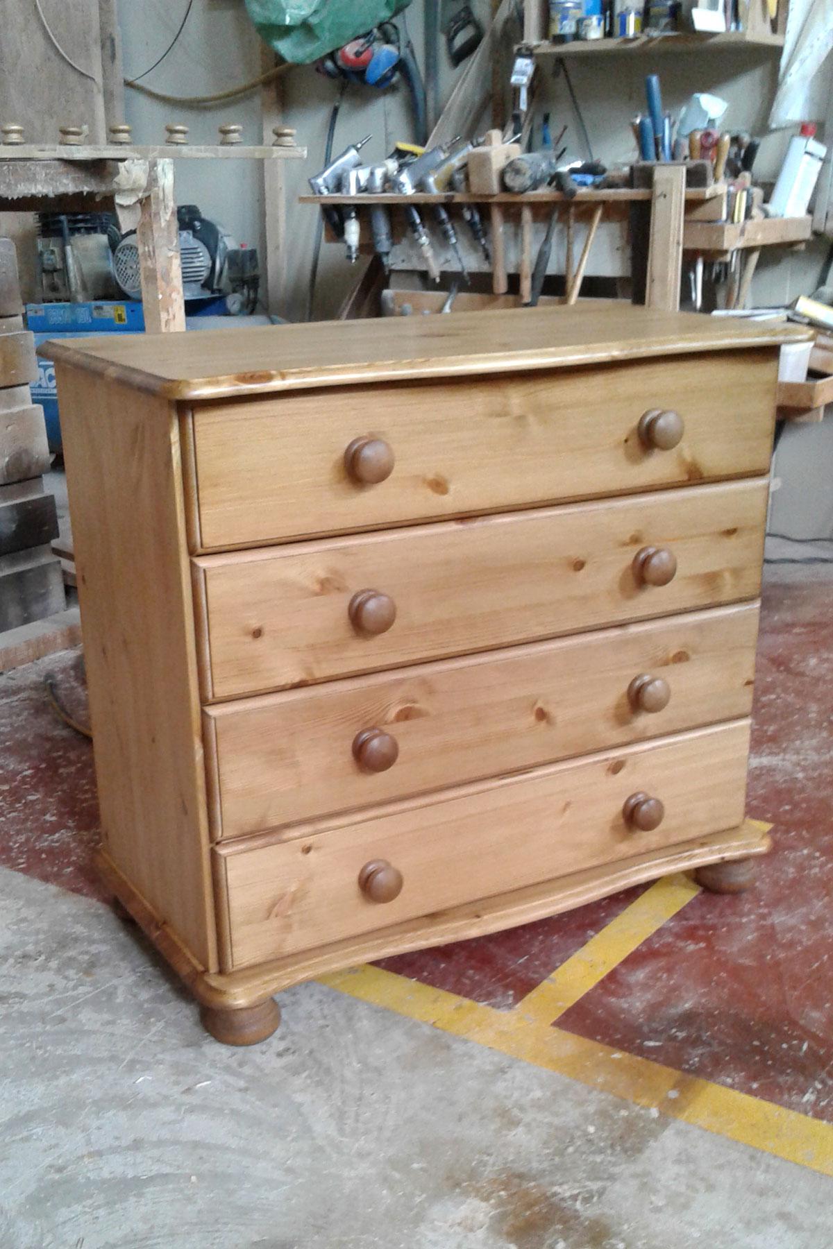 Large 4 Drawer Pine Chest of Drawers