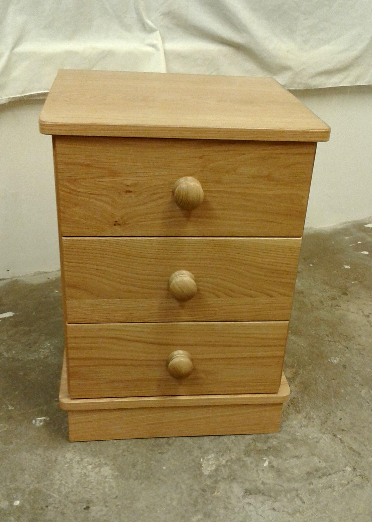 Exmoor Oak 3 Drawer Bedside Cabinet