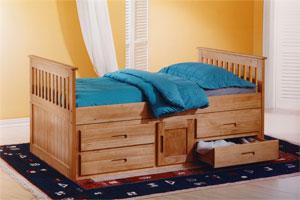 The Captain Bed gives you the choice of two finishes of either waxed or white. Both to suit any type of room