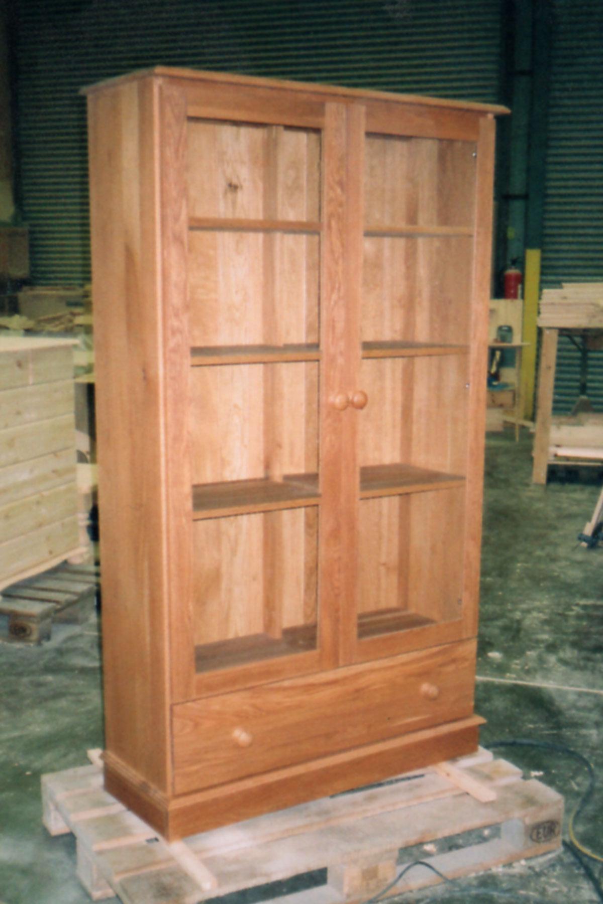 Made to measure Bookcases and Display Cabinets